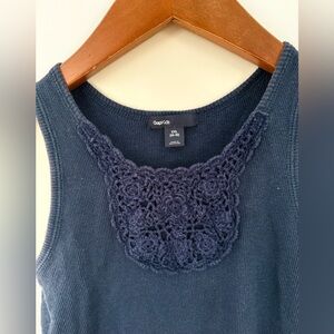 GAP Big Girls Shirt Tee Tank Top Navy Blue Crochet Detail Girls Size XXL 14/16